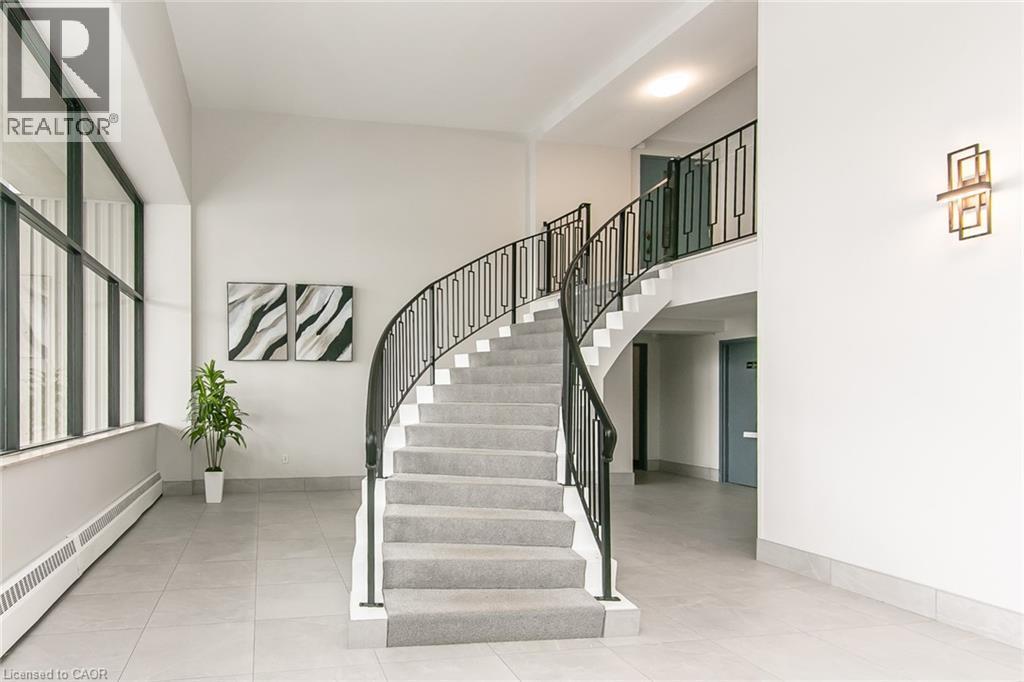 24 Midland Drive Unit# 402, Kitchener, ON - Indoor Photo Showing Other Room