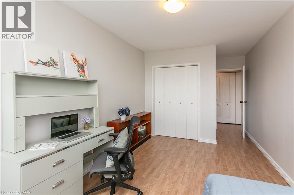 24 Midland Drive Unit# 402, Kitchener, ON - Indoor Photo Showing Office