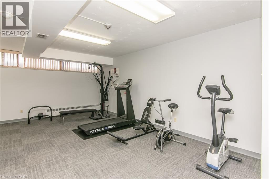 24 Midland Drive Unit# 402, Kitchener, ON - Indoor Photo Showing Gym Room