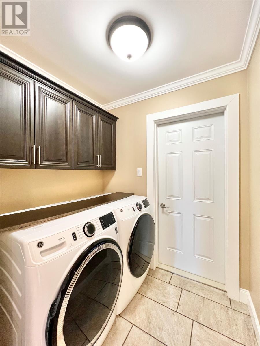 4 Birch Street, Badger, NL - Indoor Photo Showing Laundry Room