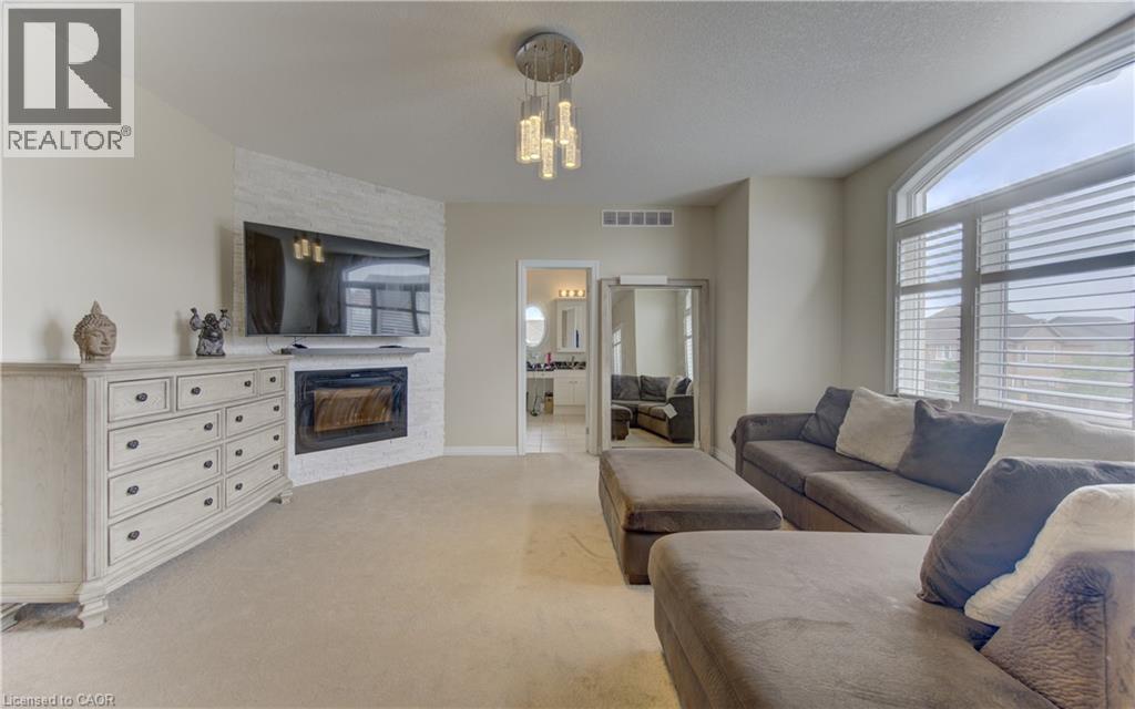 167 Westcliff Way, Cambridge, ON - Indoor Photo Showing Living Room With Fireplace