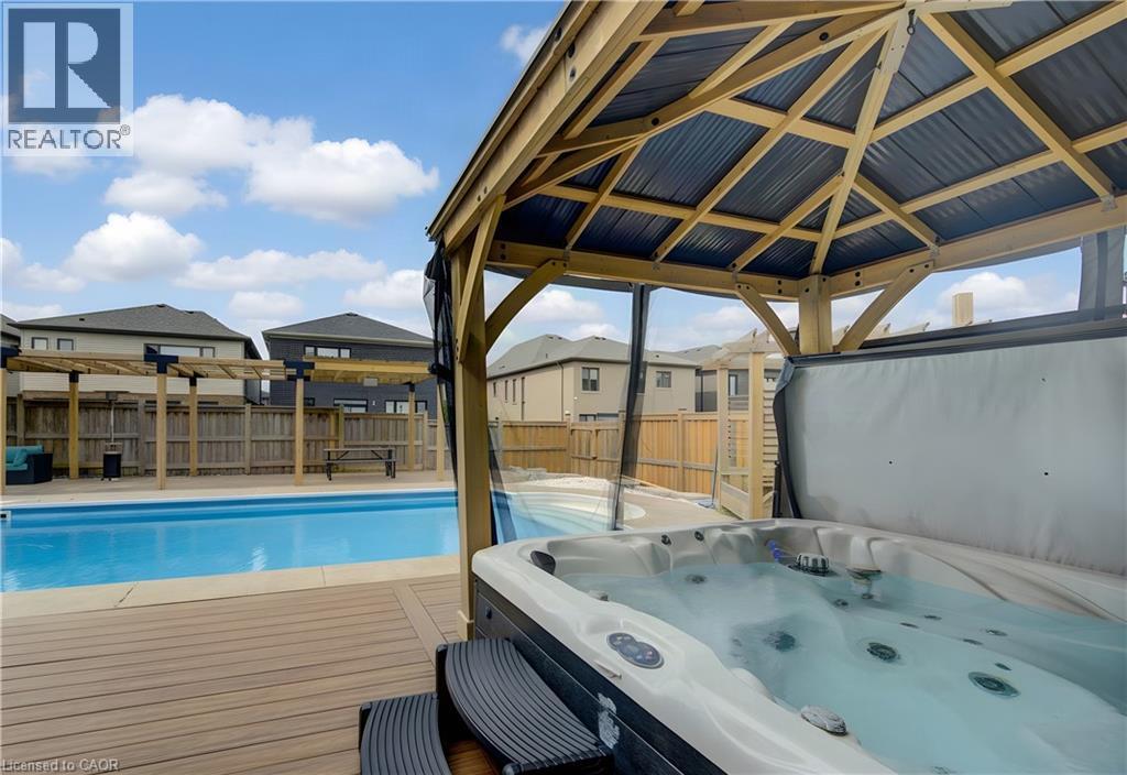 167 Westcliff Way, Cambridge, ON - Outdoor With In Ground Pool