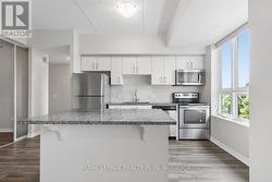 Neutral modern kitchen - 