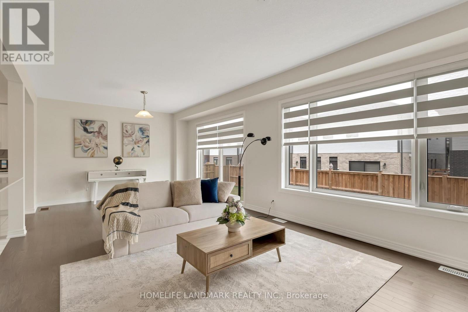 285 Broadacre Drive, Kitchener, ON - Indoor Photo Showing Living Room