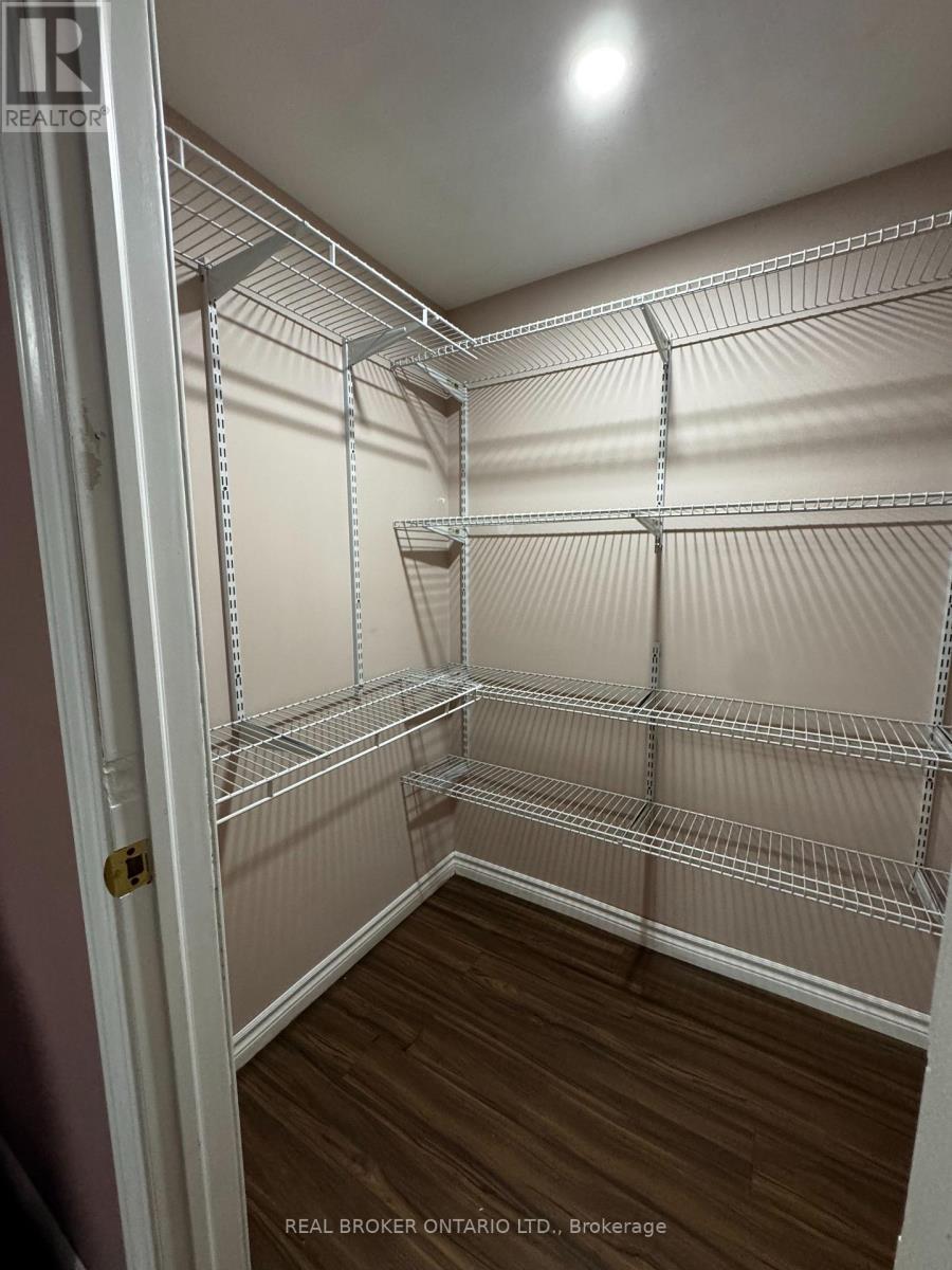 Walk-in cloet - A - 34 Engel Crescent, Barrie, ON - Indoor With Storage