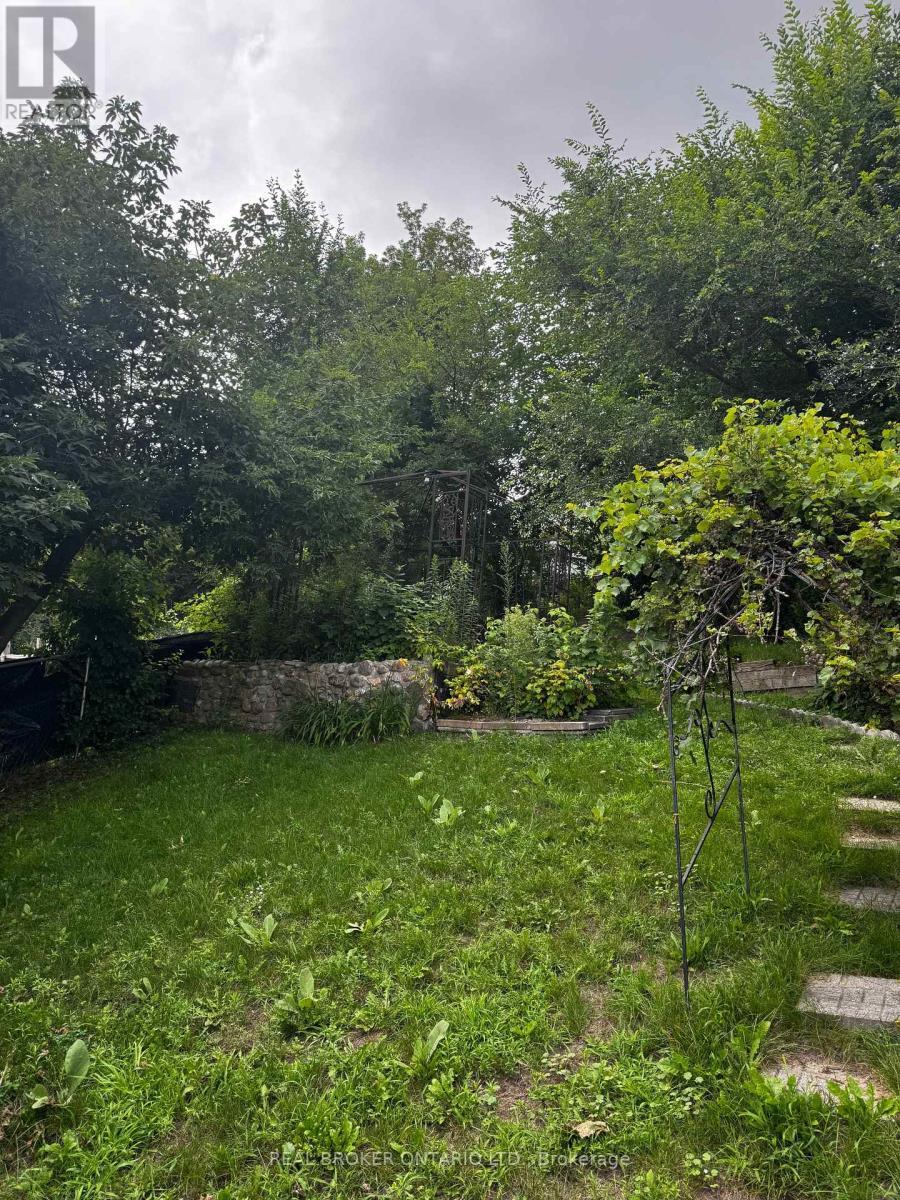 A - 34 Engel Crescent, Barrie, ON - Outdoor