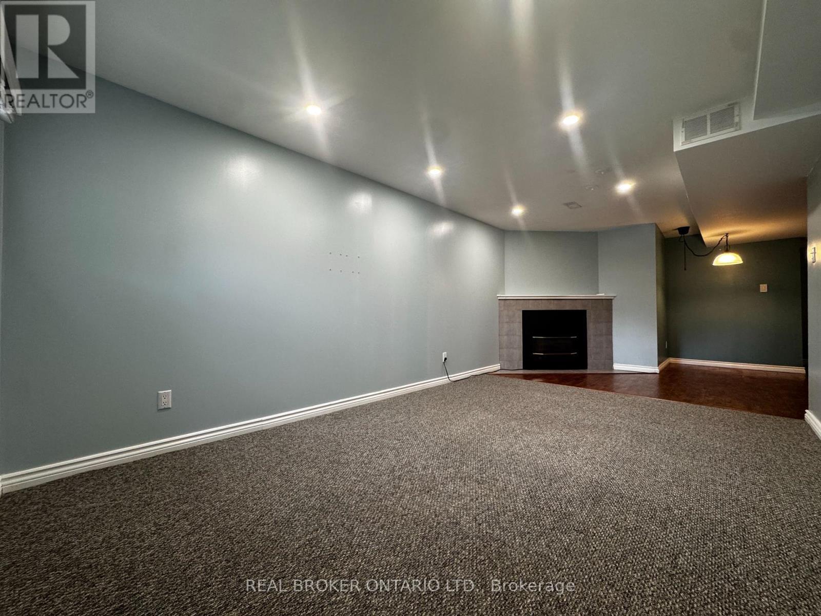 A - 34 Engel Crescent, Barrie, ON - Indoor