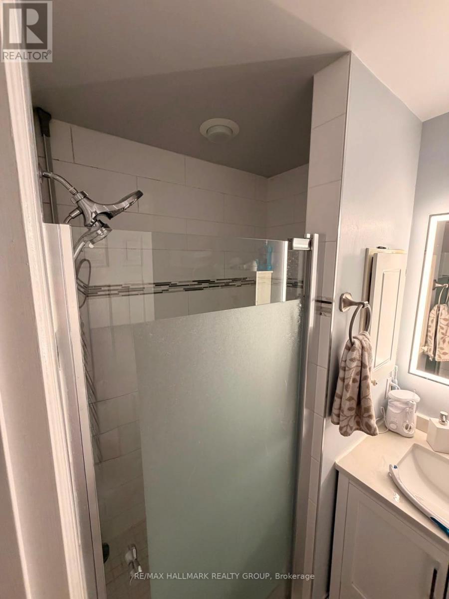 418 Somerset Street W, Ottawa, ON - Indoor Photo Showing Bathroom