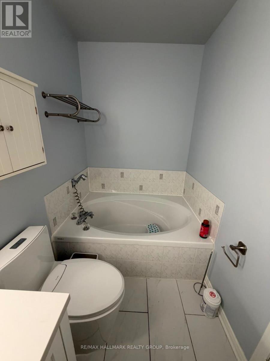 418 Somerset Street W, Ottawa, ON