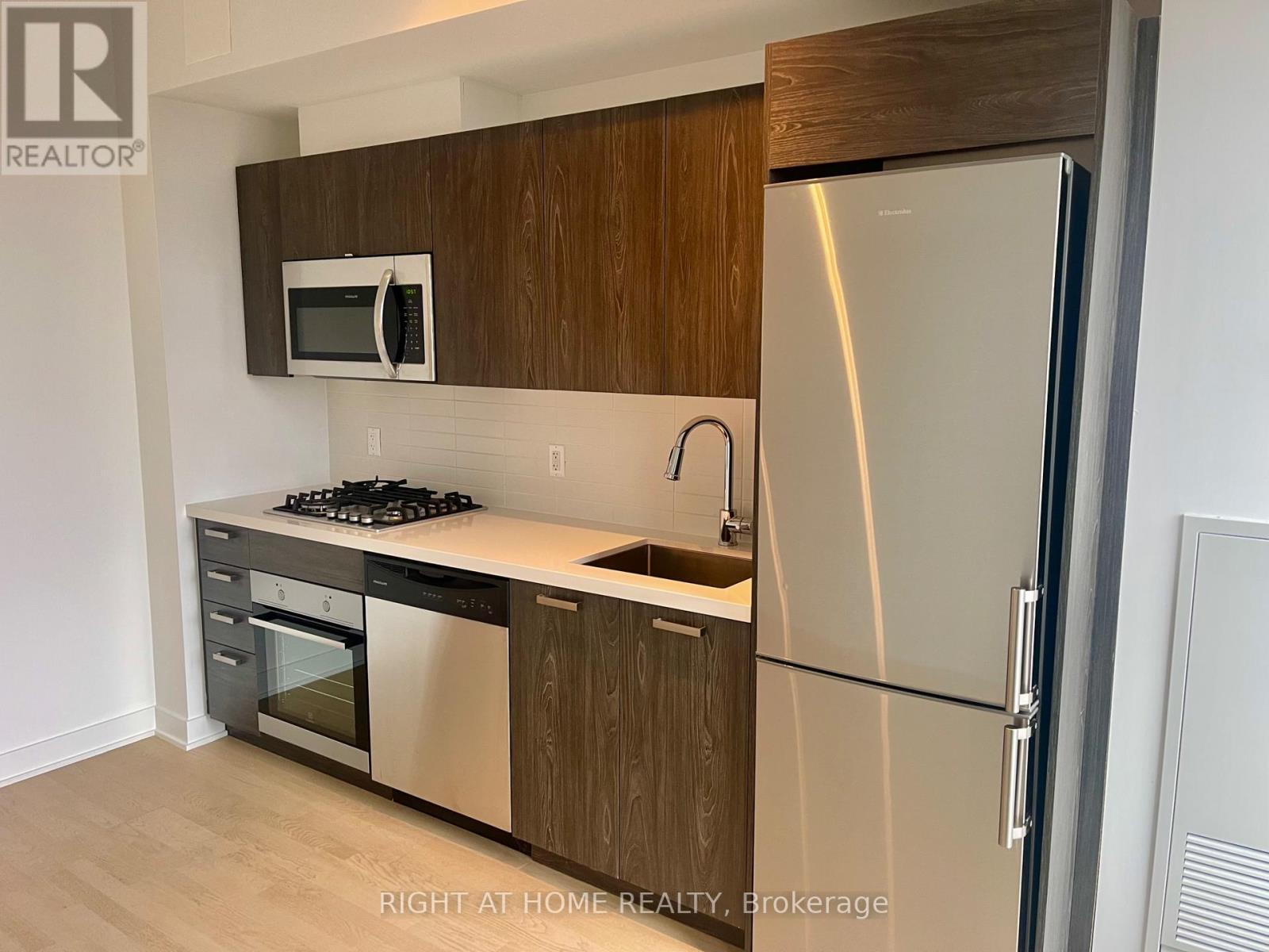705 - 203 Catherine Street, Ottawa, ON - Indoor Photo Showing Kitchen With Stainless Steel Kitchen