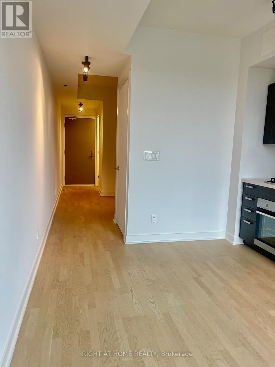 705 - 203 Catherine Street, Ottawa, ON - Indoor Photo Showing Other Room