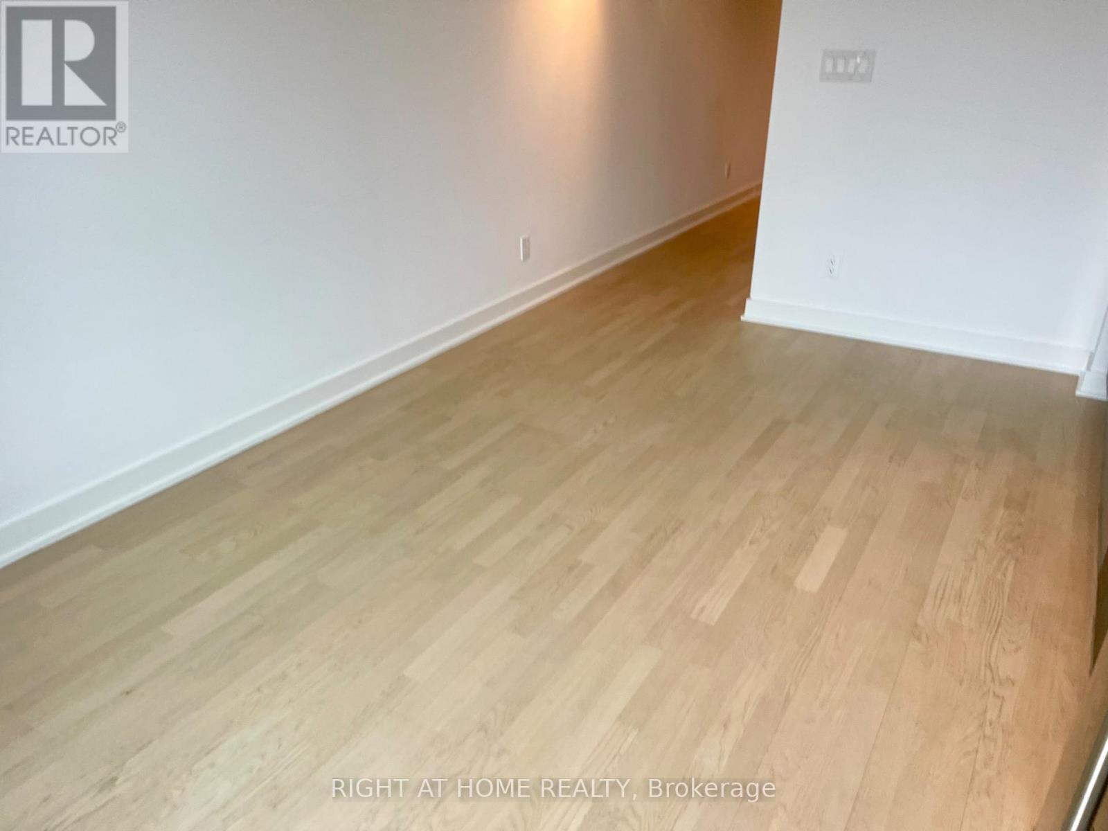 705 - 203 Catherine Street, Ottawa, ON - Indoor Photo Showing Other Room