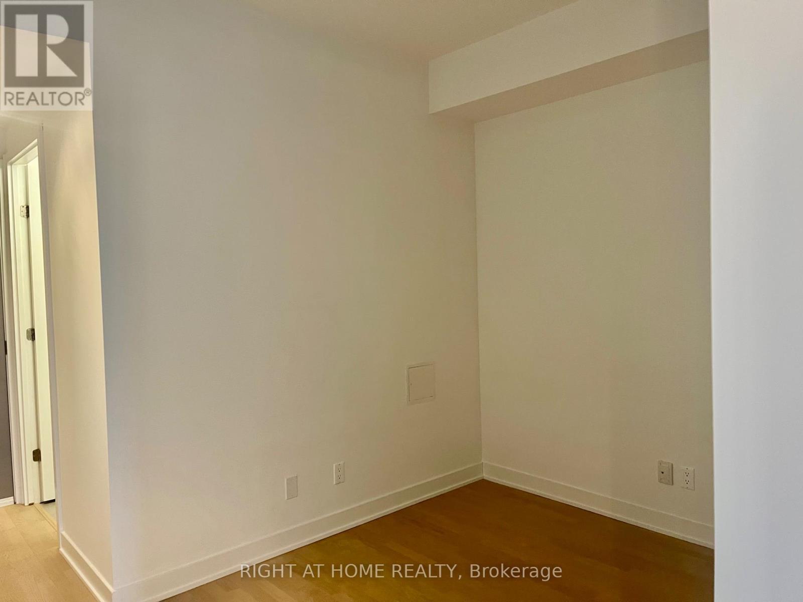 705 - 203 Catherine Street, Ottawa, ON - Indoor Photo Showing Other Room