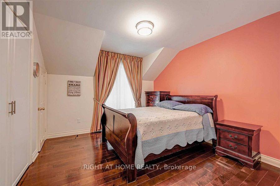 4326 Bridlepath Trail, Mississauga, ON - Indoor Photo Showing Bedroom