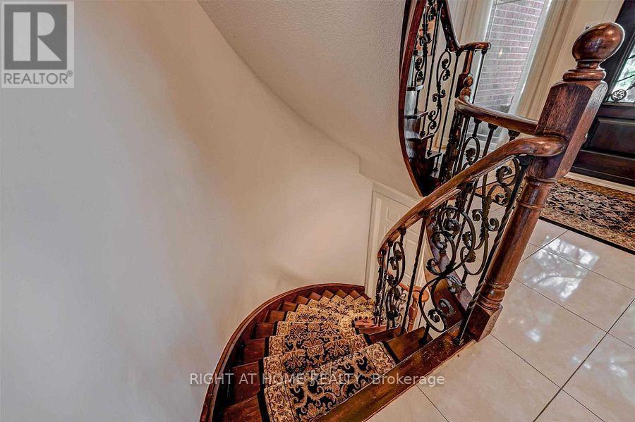 4326 Bridlepath Trail, Mississauga, ON - Indoor Photo Showing Other Room