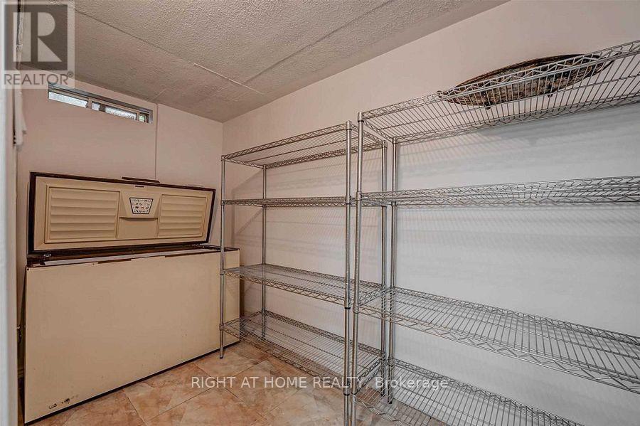 4326 Bridlepath Trail, Mississauga, ON - Indoor
