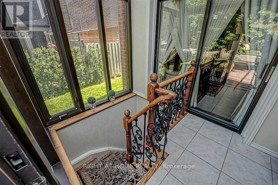 4326 Bridlepath Trail, Mississauga, ON - Indoor Photo Showing Other Room