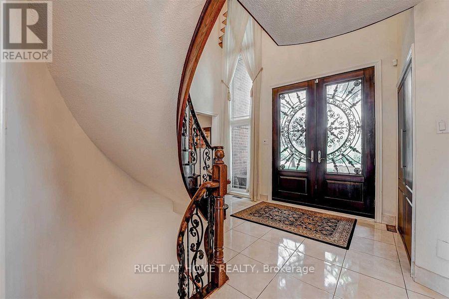 4326 Bridlepath Trail, Mississauga, ON - Indoor Photo Showing Other Room