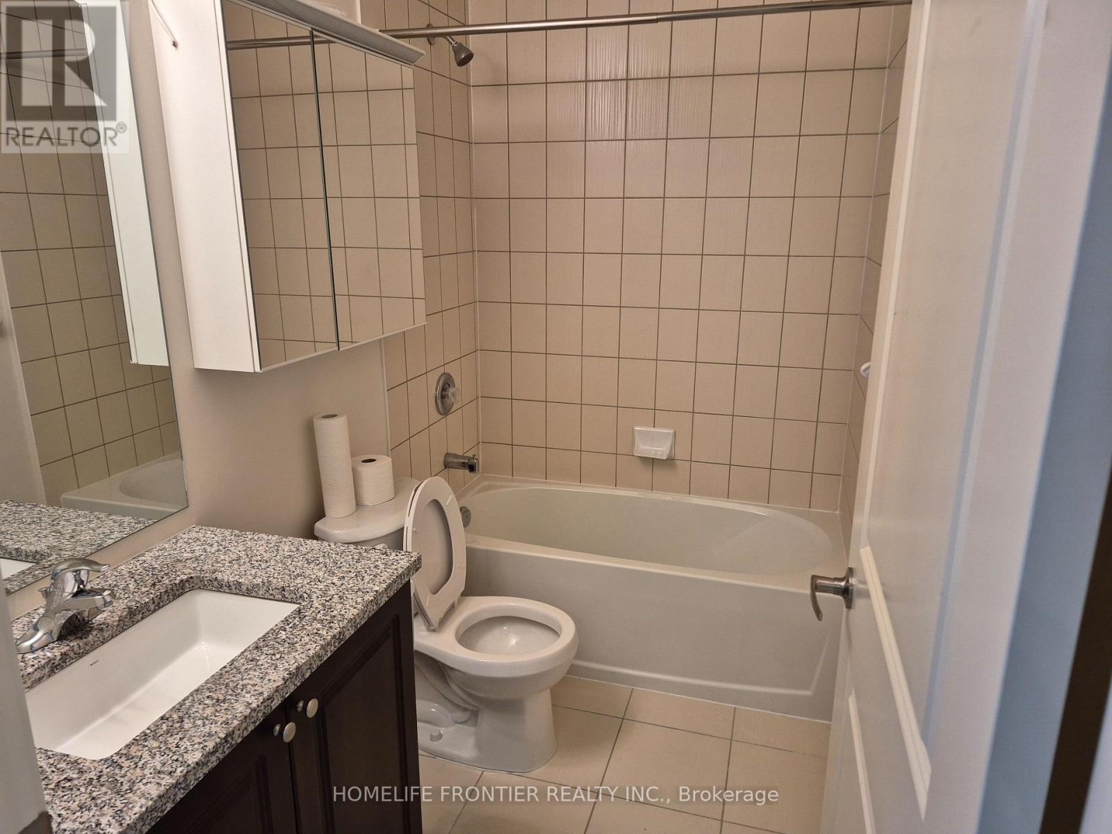 1915 - 4955 Yonge Street, Toronto, ON - Indoor Photo Showing Bathroom