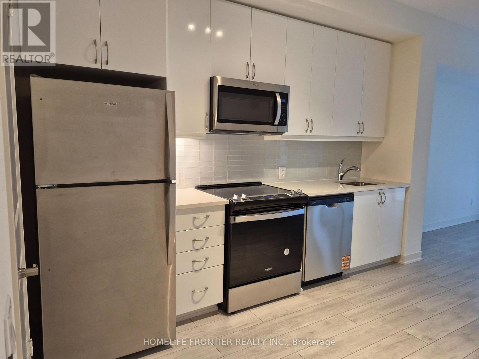 1915 - 4955 Yonge Street, Toronto, ON - Indoor Photo Showing Kitchen With Stainless Steel Kitchen