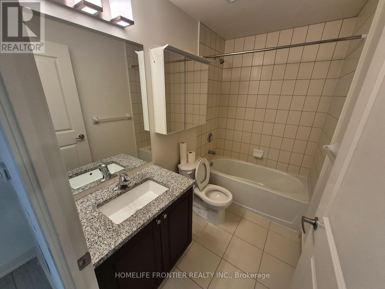 1915 - 4955 Yonge Street, Toronto, ON - Indoor Photo Showing Bathroom