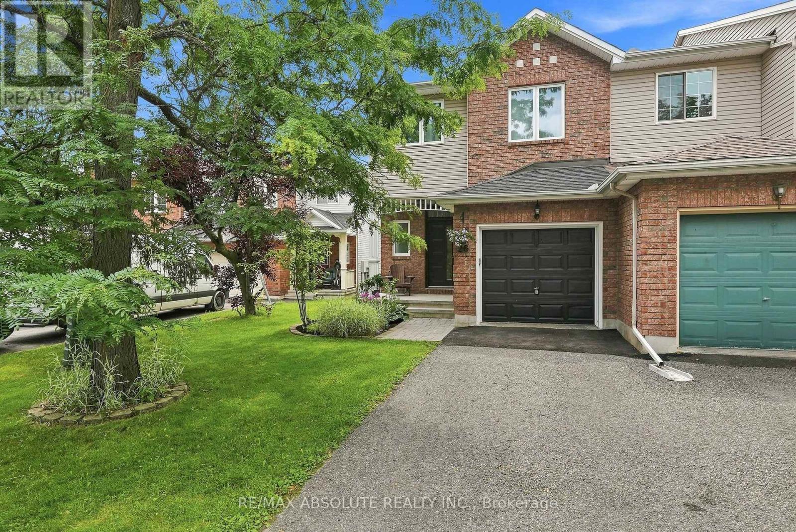 26 Milner Downs Crescent, Ottawa, ON - Outdoor