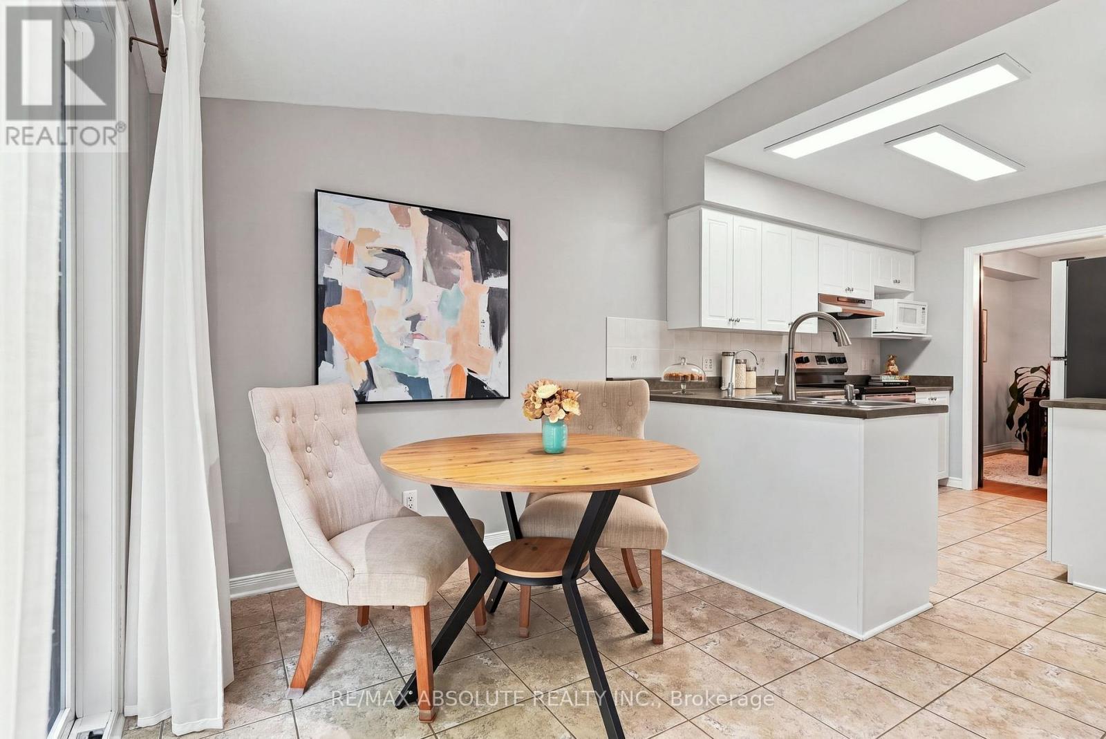 26 Milner Downs Crescent, Ottawa, ON - Indoor