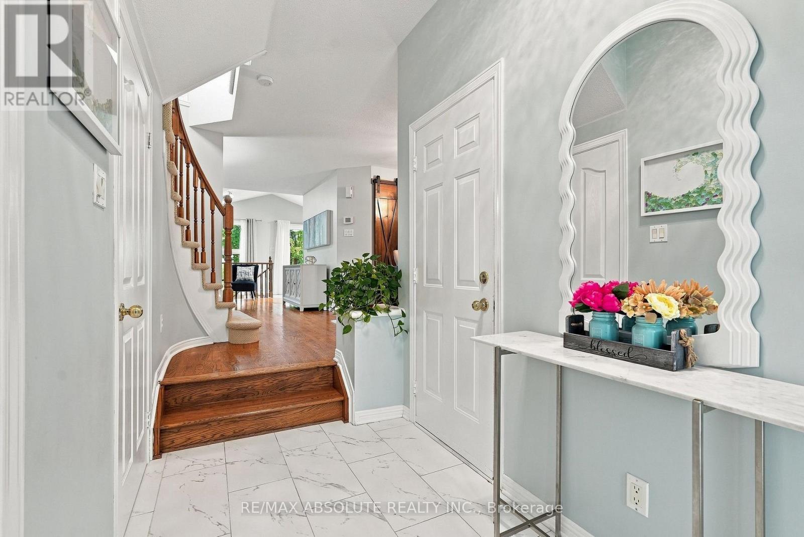 26 Milner Downs Crescent, Ottawa, ON - Indoor Photo Showing Other Room