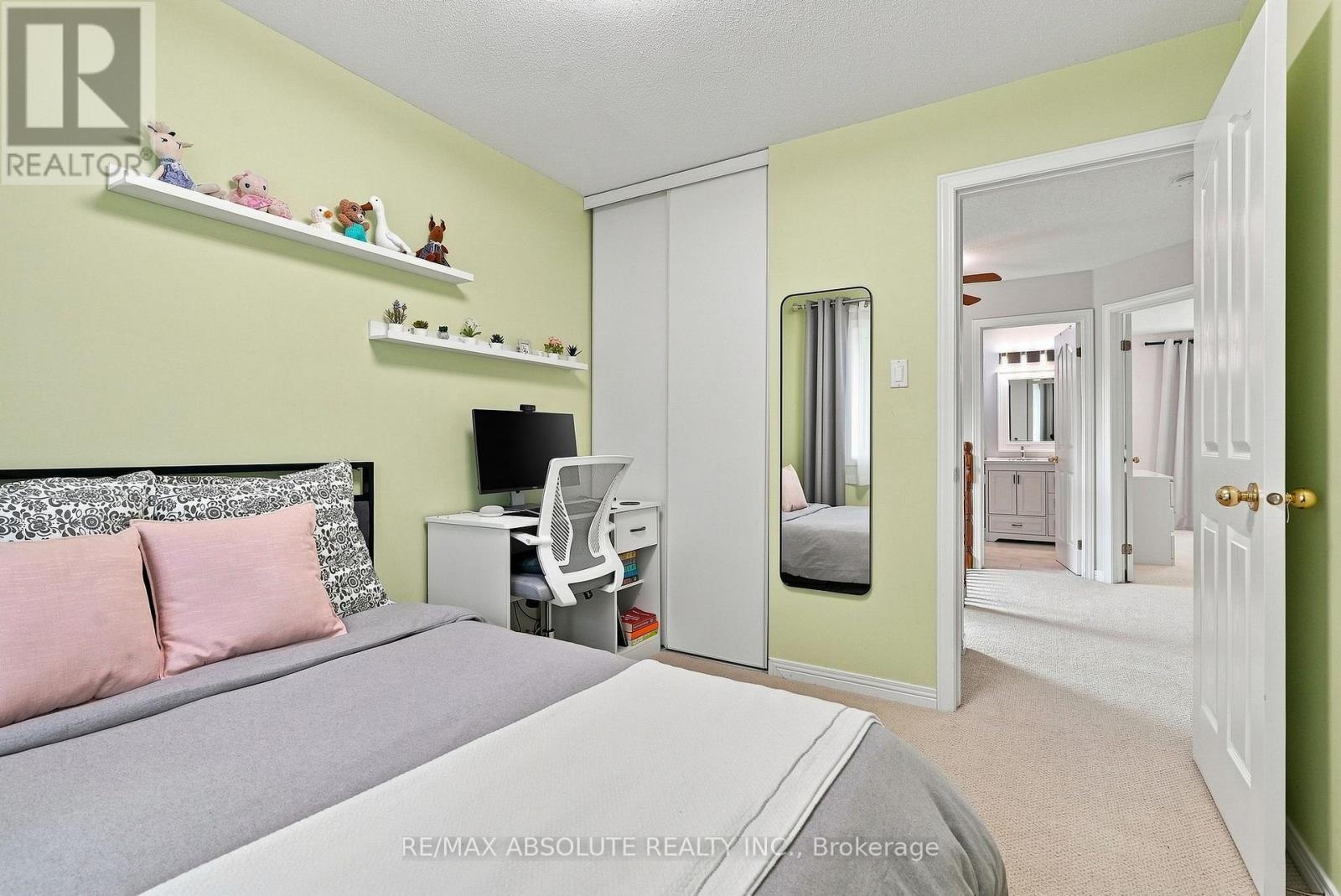 26 Milner Downs Crescent, Ottawa, ON - Indoor Photo Showing Bedroom