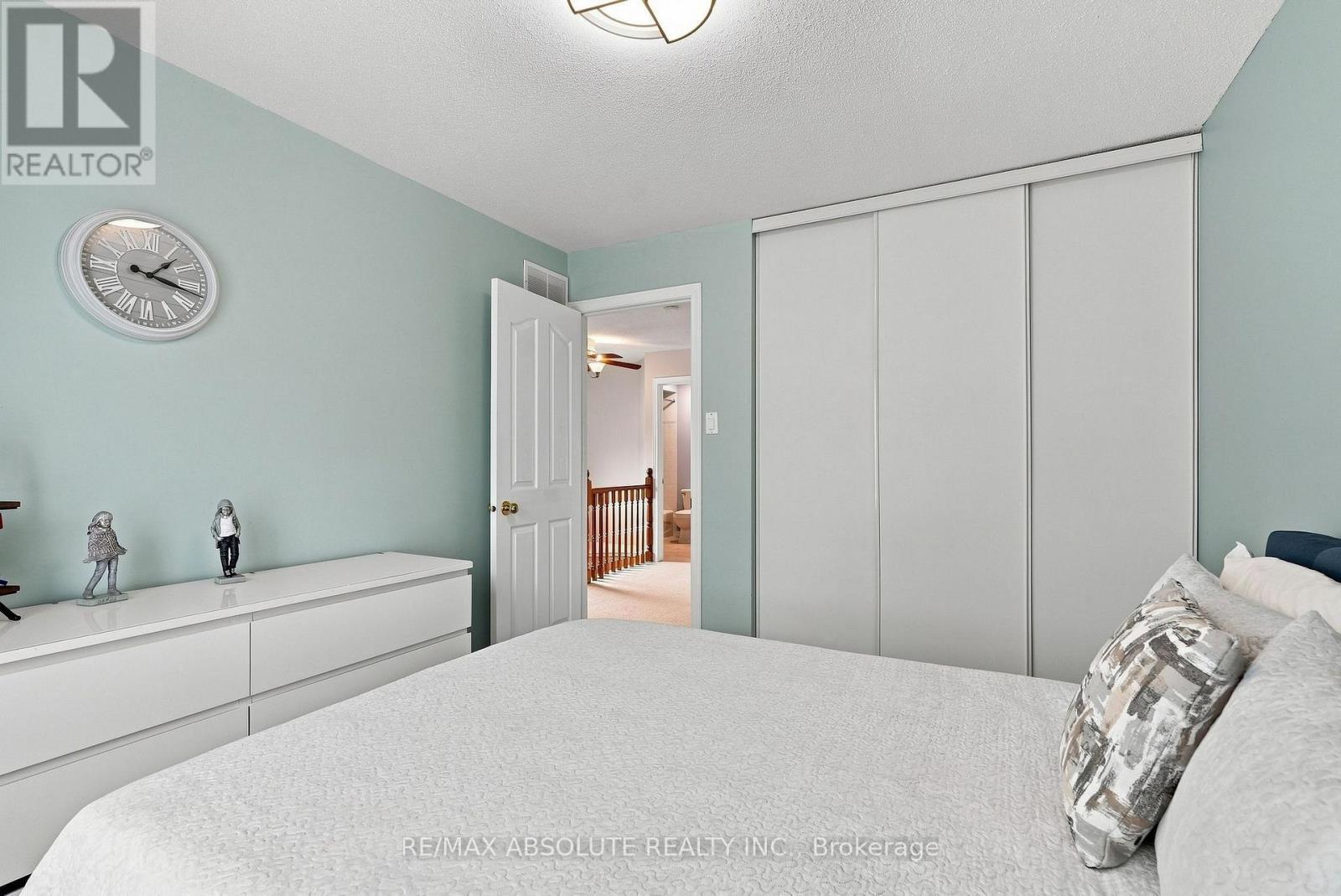26 Milner Downs Crescent, Ottawa, ON - Indoor Photo Showing Bedroom