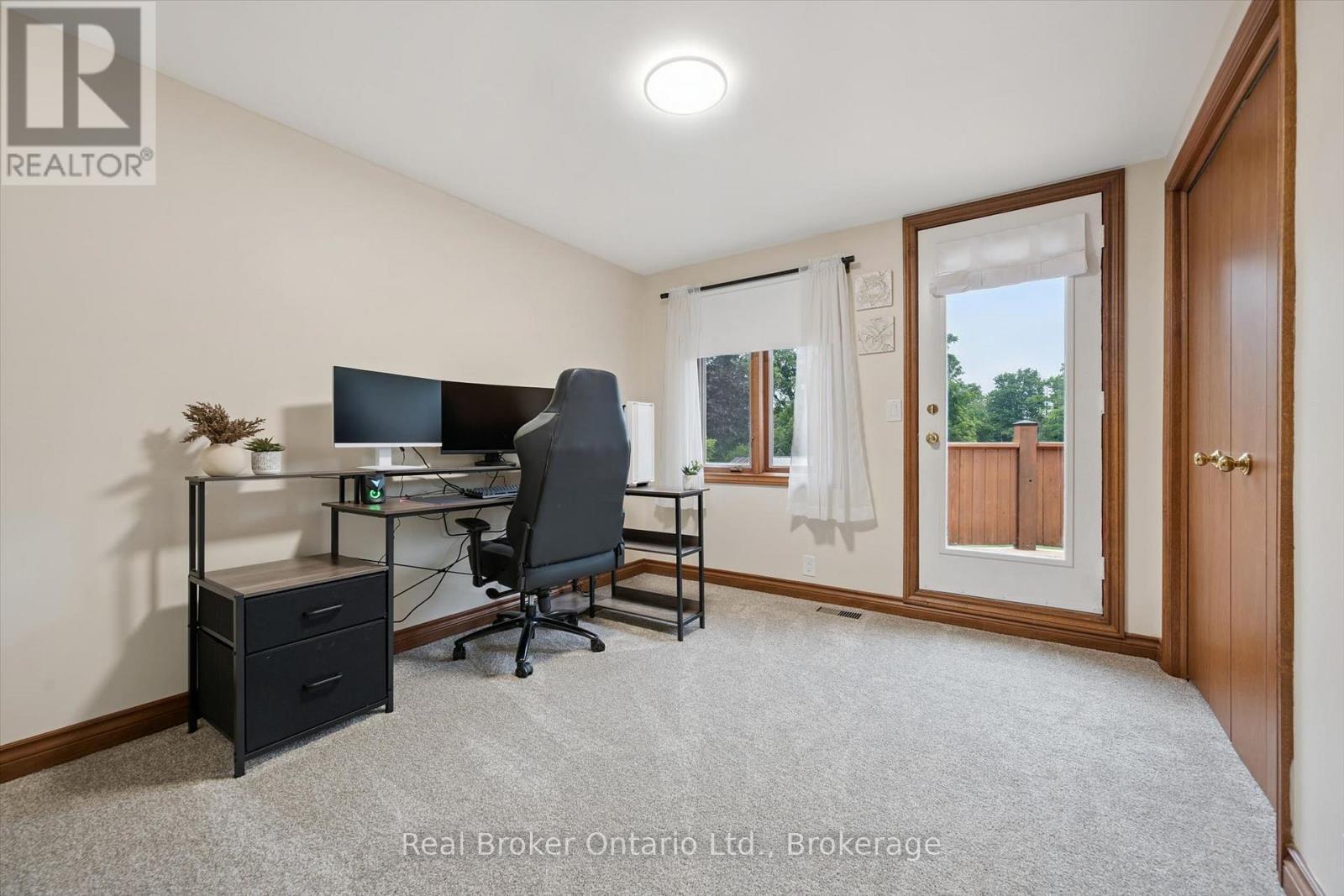 32 Sunset Drive, Woolwich, ON - Indoor Photo Showing Office