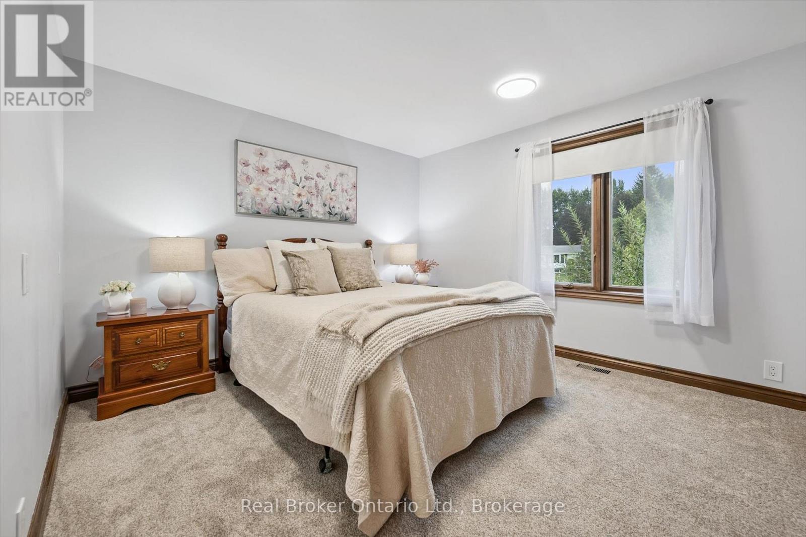 32 Sunset Drive, Woolwich, ON - Indoor Photo Showing Bedroom