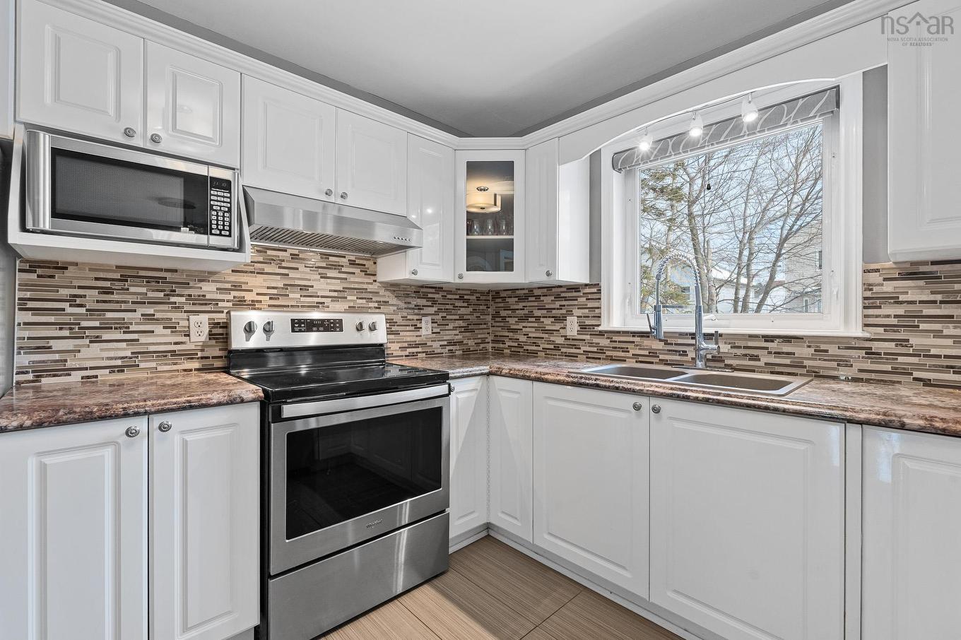 25 Aster Court, Halifax, NS - Indoor Photo Showing Kitchen With Double Sink With Upgraded Kitchen