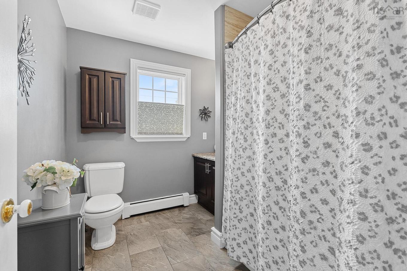 25 Aster Court, Halifax, NS - Indoor Photo Showing Bathroom