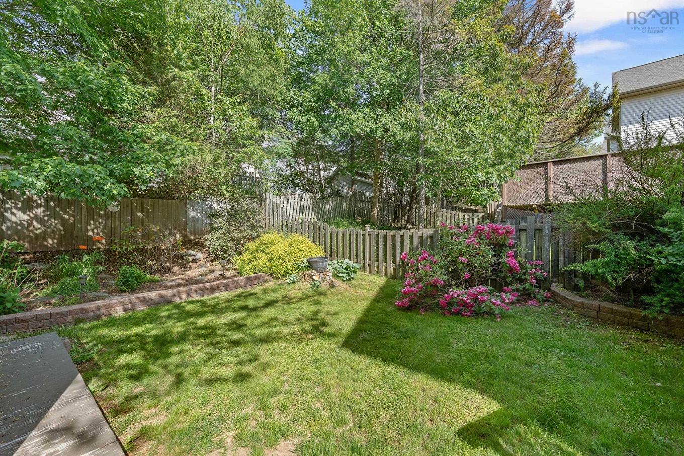 25 Aster Court, Halifax, NS - Outdoor