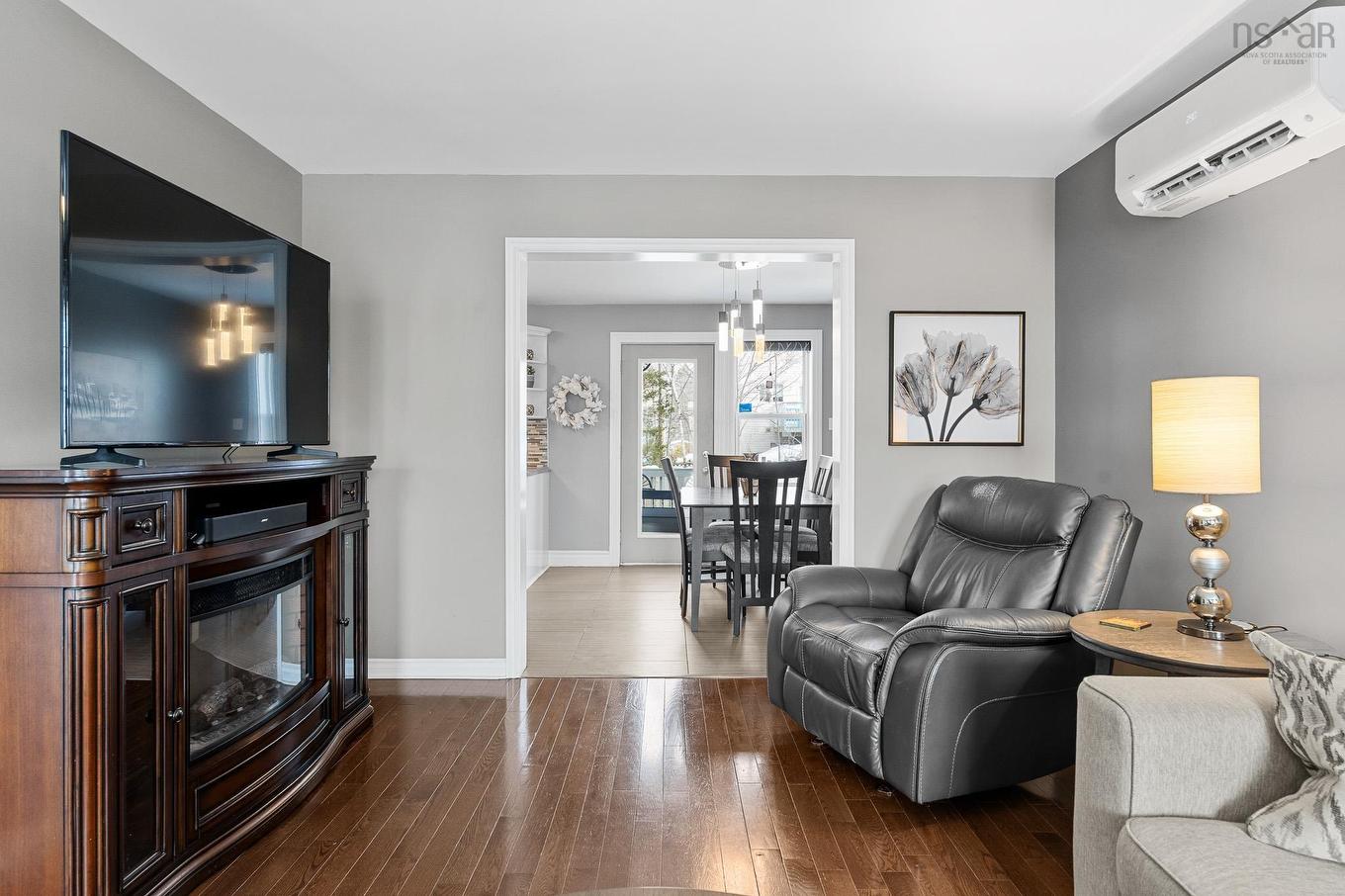 25 Aster Court, Halifax, NS - Indoor Photo Showing Living Room