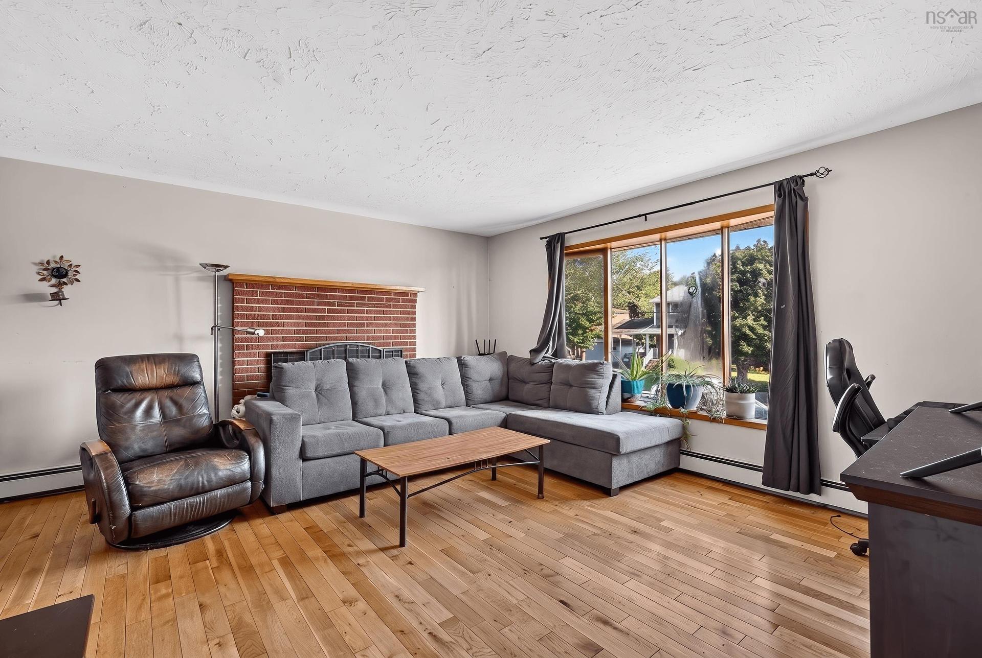 20 Apollo Court, Halifax, NS - Indoor Photo Showing Living Room