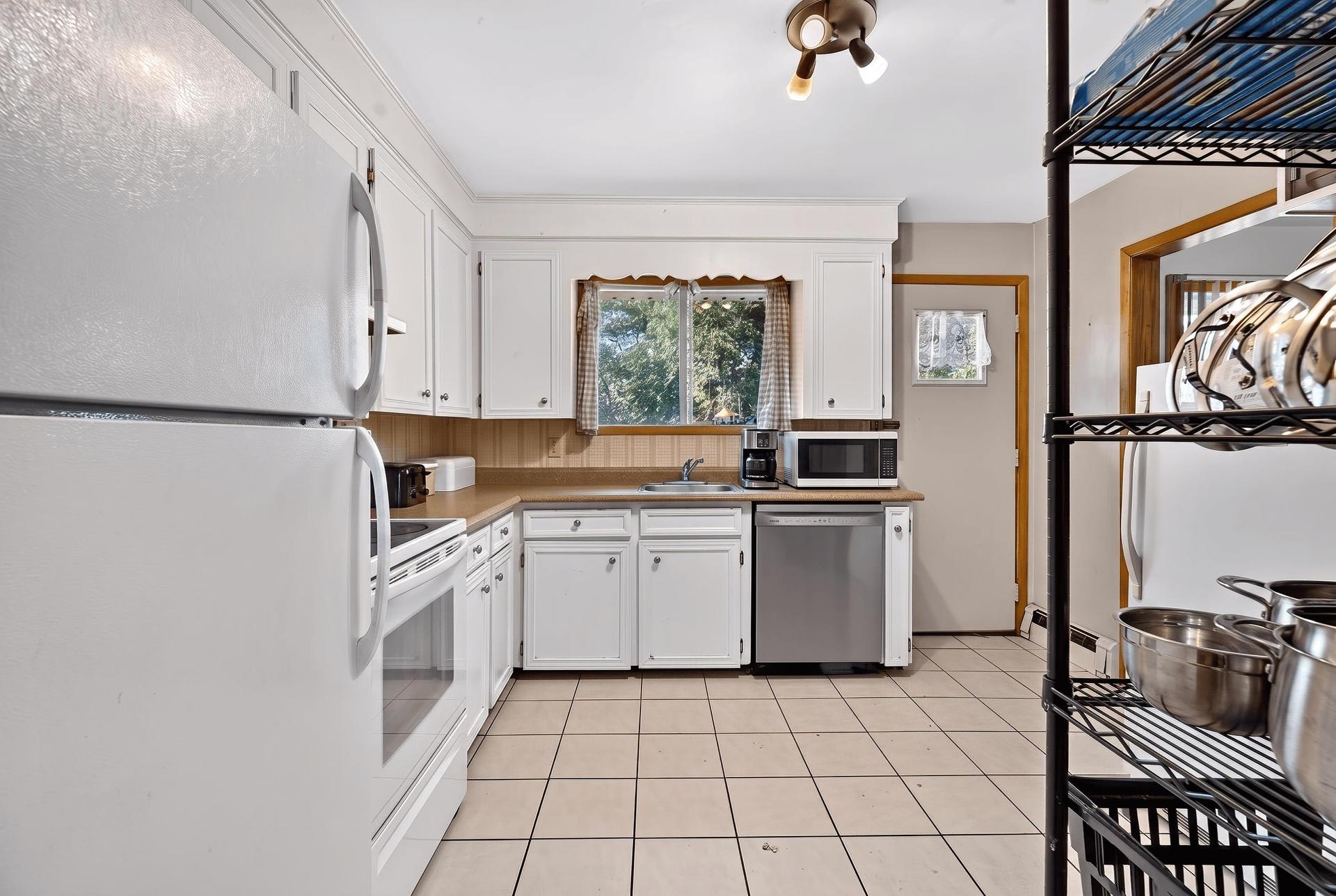 20 Apollo Court, Halifax, NS - Indoor Photo Showing Kitchen