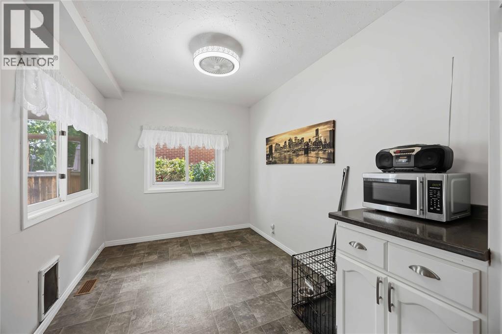 146 Westview Drive, St Clair, ON - Indoor Photo Showing Other Room