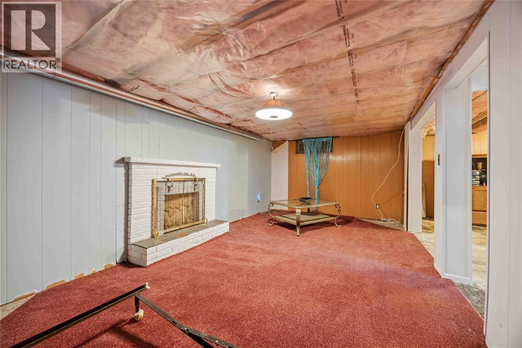 146 Westview Drive, St Clair, ON - Indoor With Fireplace