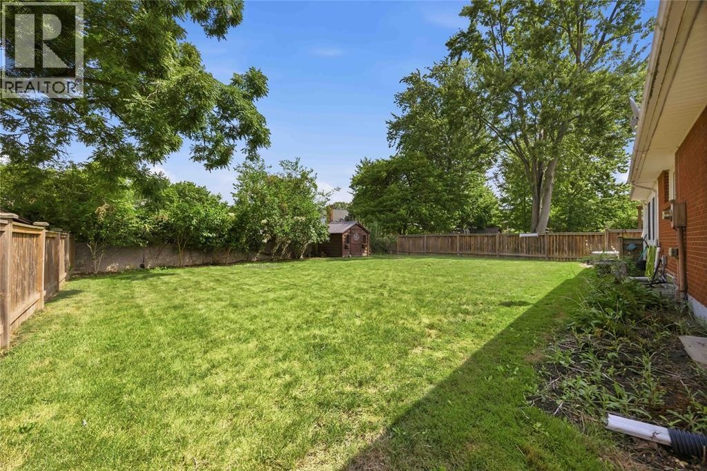 146 Westview Drive, St Clair, ON - Outdoor With Backyard