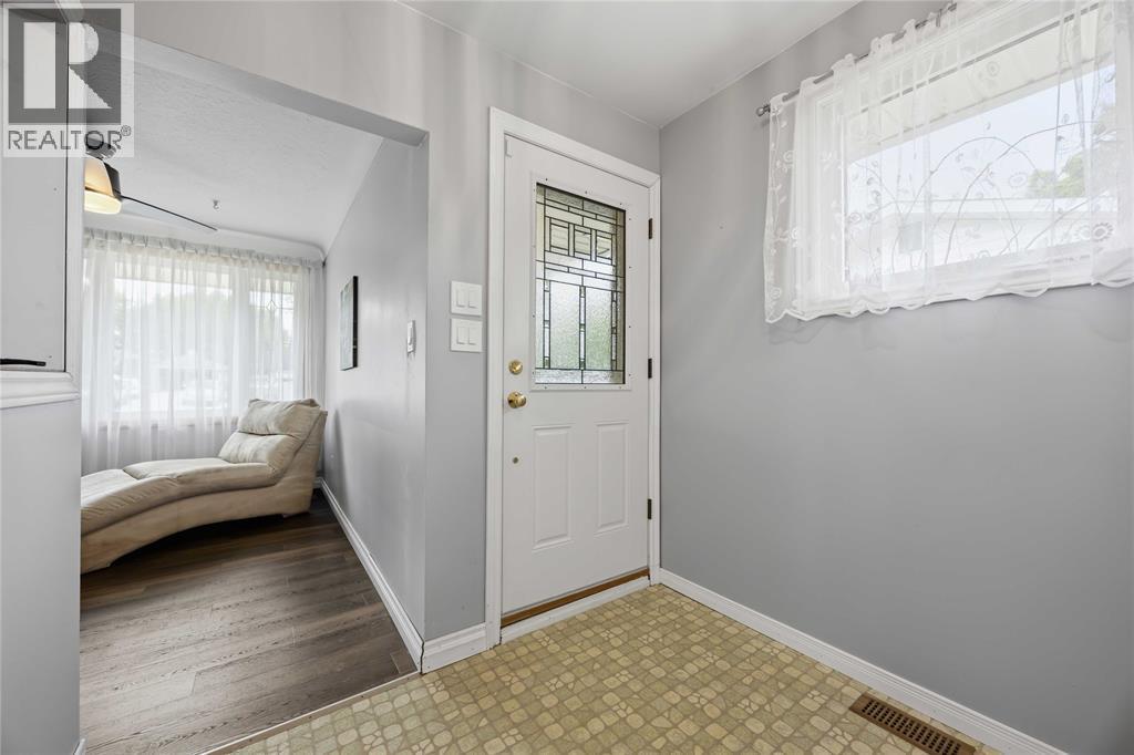 146 Westview Drive, St Clair, ON - Indoor Photo Showing Other Room