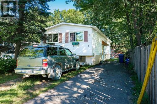 3 DAVID COURT  North Bay (Ferris), ON P1A 3W3