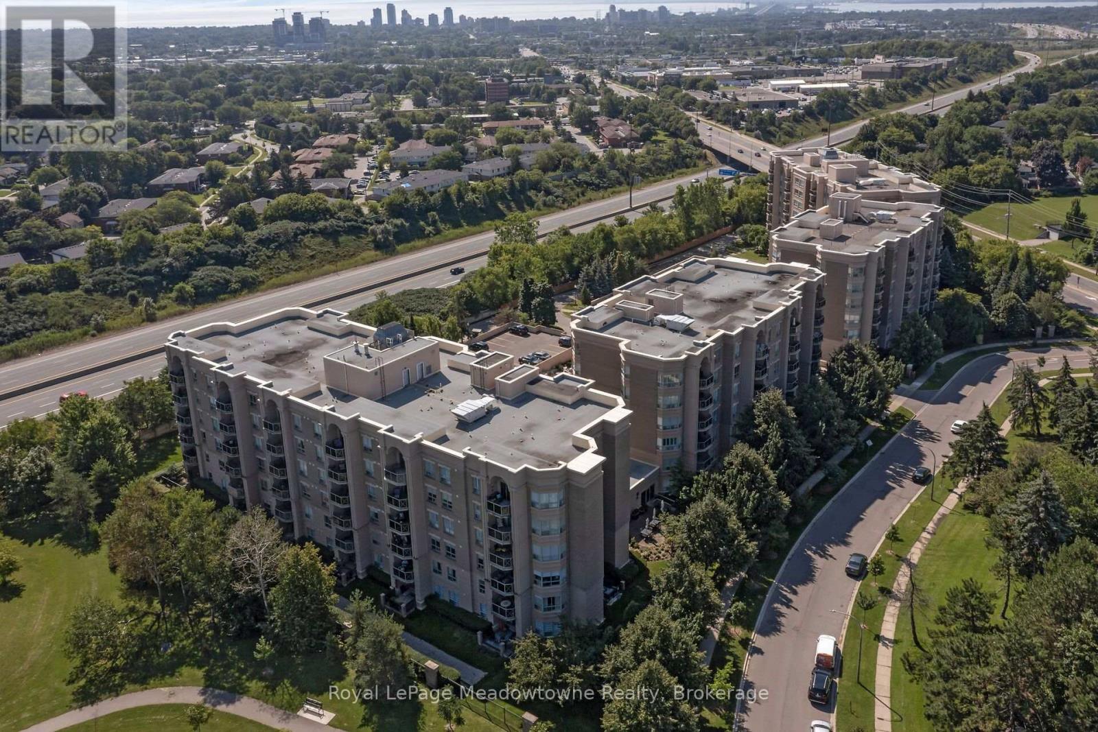 210 - 2075 Amherst Heights Drive, Burlington (Brant Hills), ON - Outdoor With View