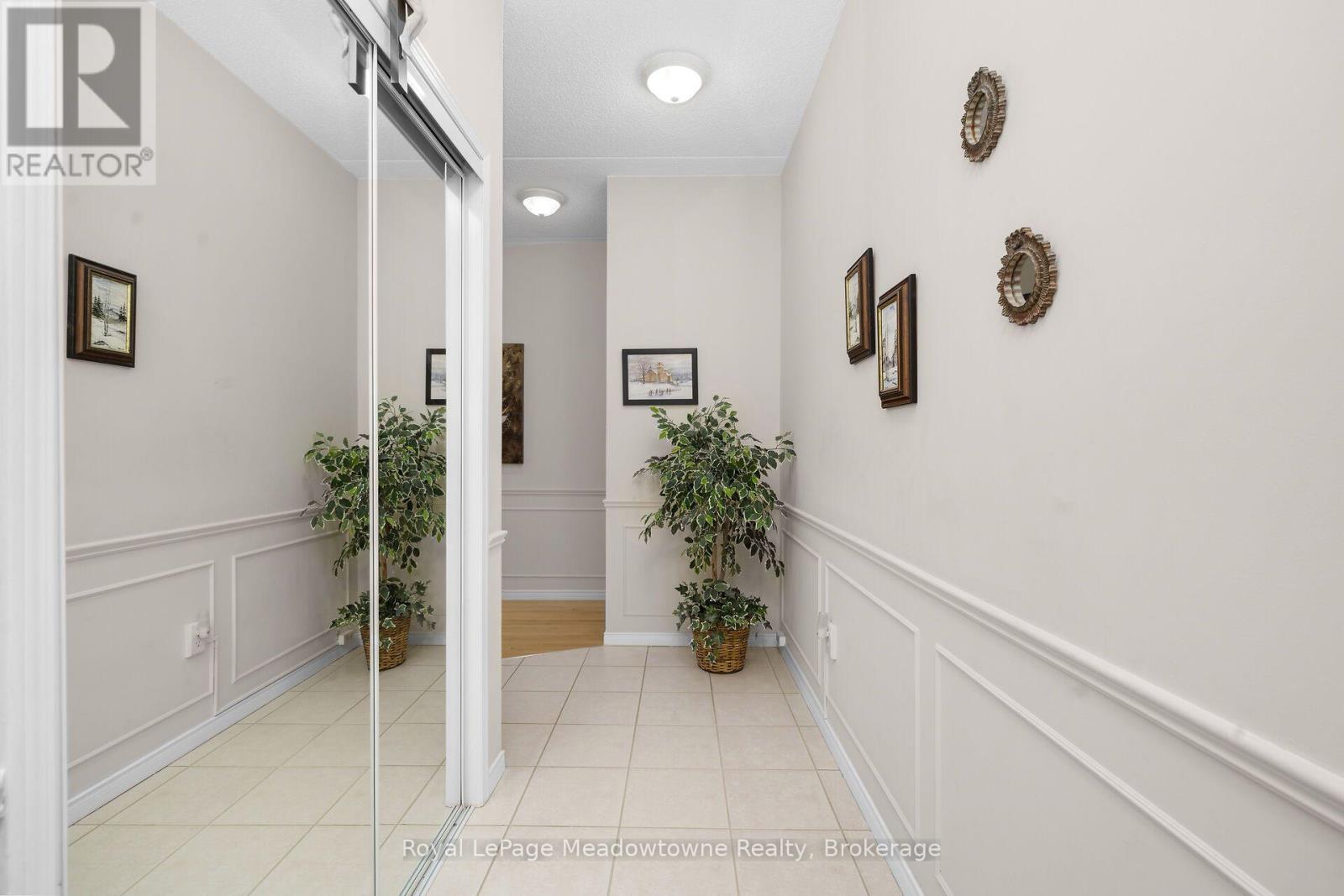 210 - 2075 Amherst Heights Drive, Burlington (Brant Hills), ON - Indoor Photo Showing Other Room