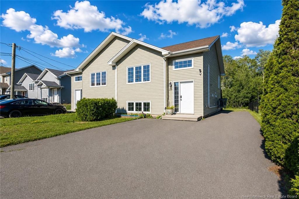 39 Whisperwood Dr, Moncton, NB