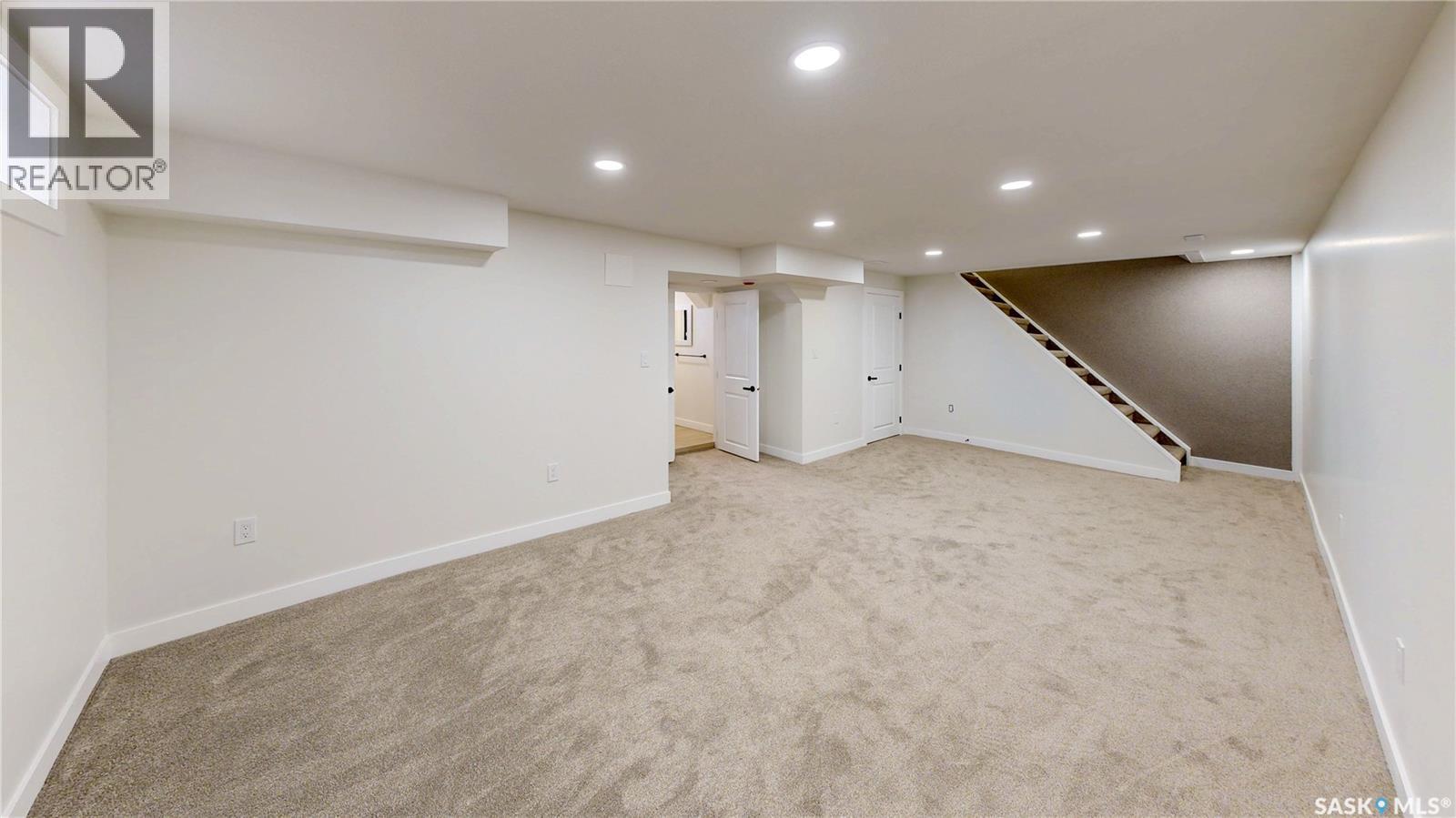 3022 Lacon Street, Regina, SK - Indoor