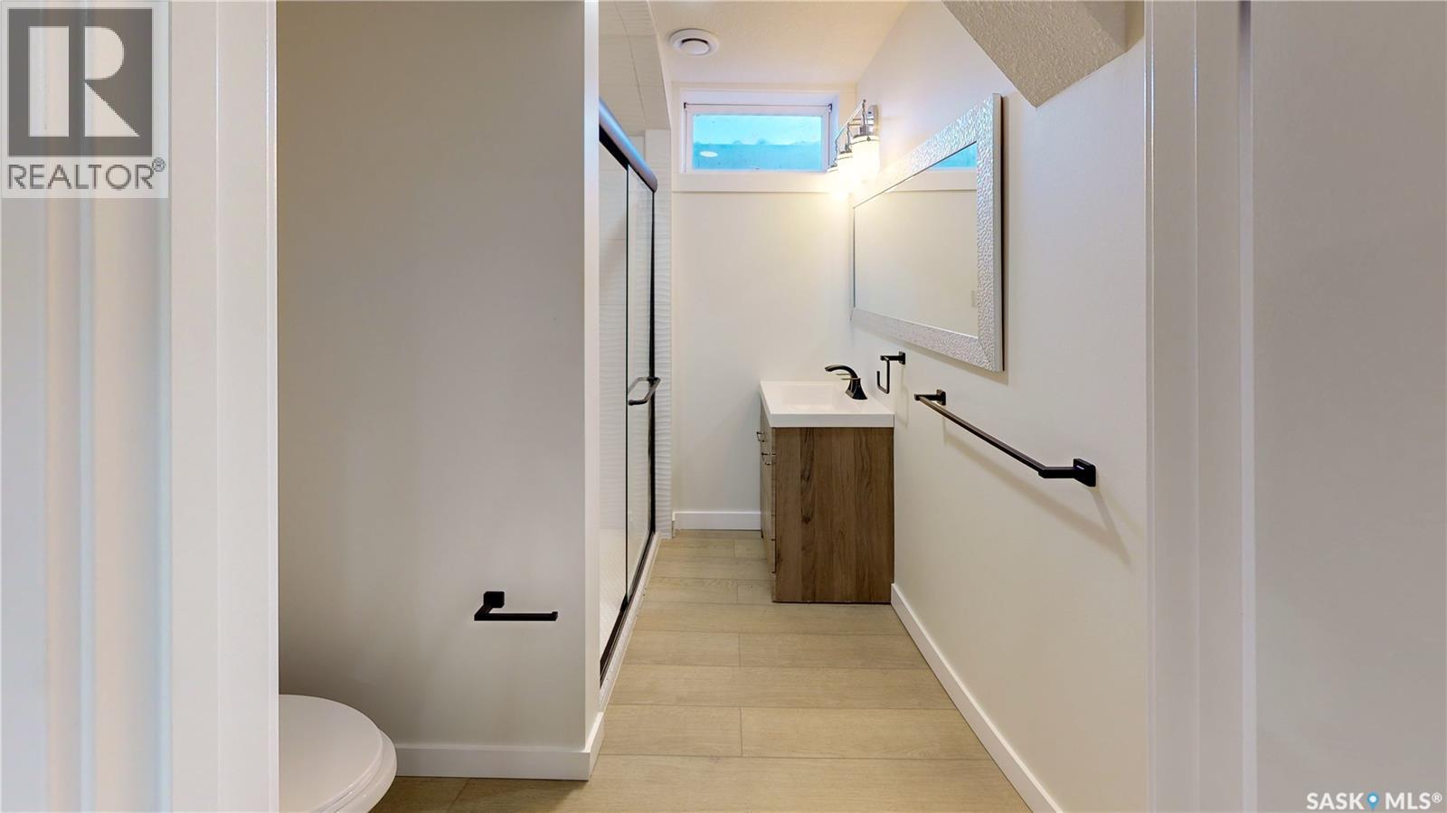 3022 Lacon Street, Regina, SK - Indoor Photo Showing Bathroom