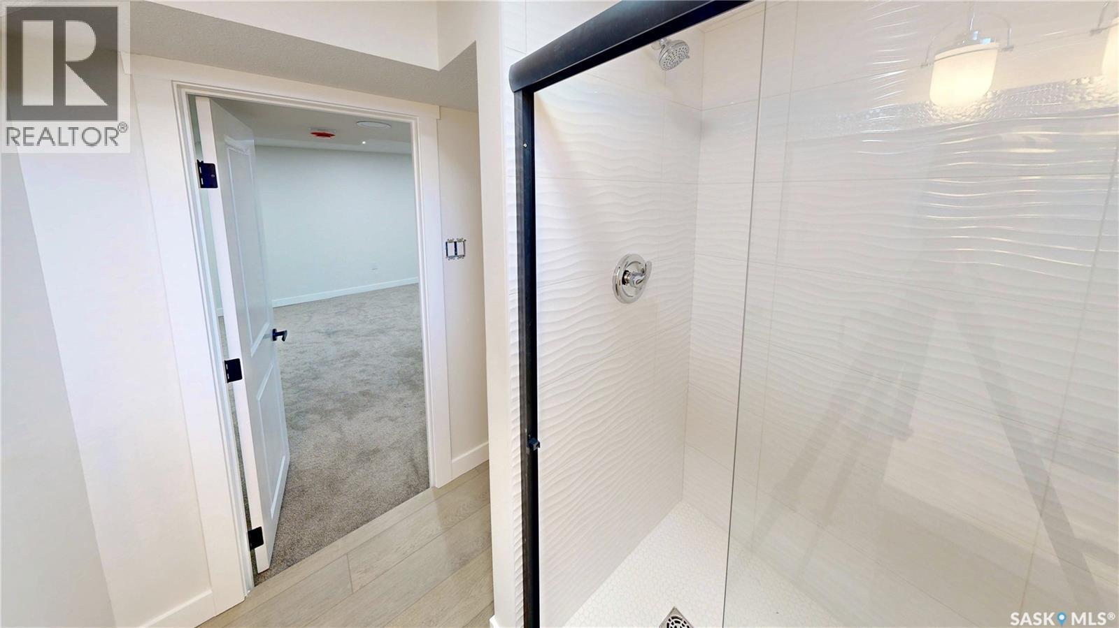 3022 Lacon Street, Regina, SK - Indoor Photo Showing Bathroom