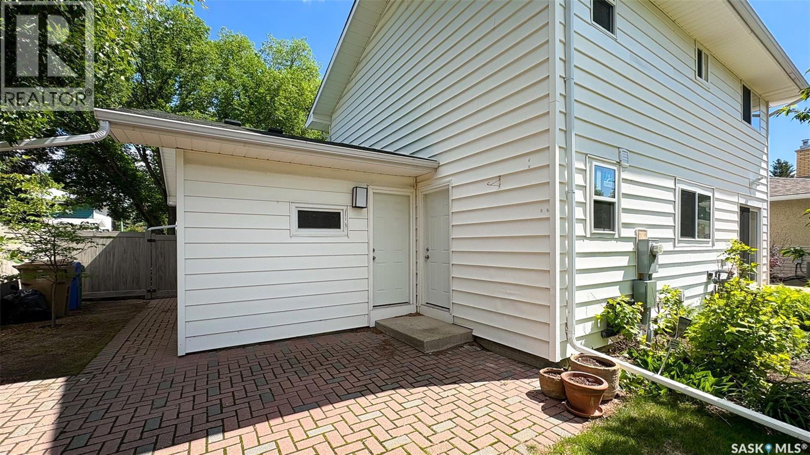 3022 Lacon Street, Regina, SK - Outdoor With Exterior
